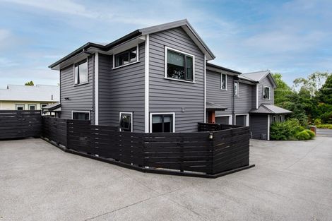 Photo of property in 2/11 Masters Avenue, Hillcrest, Hamilton, 3216