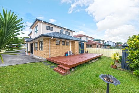 Photo of property in 4a School Road, Te Atatu South, Auckland, 0610