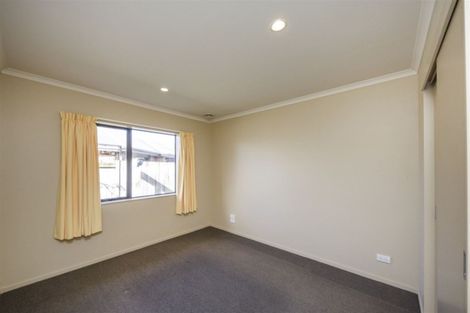 Photo of property in 16 Daniel Place, Kelvin Grove, Palmerston North, 4414