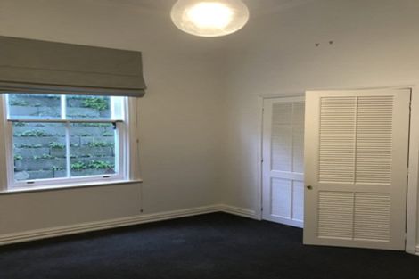 Photo of property in 21 Dorking Road, Brooklyn, Wellington, 6021