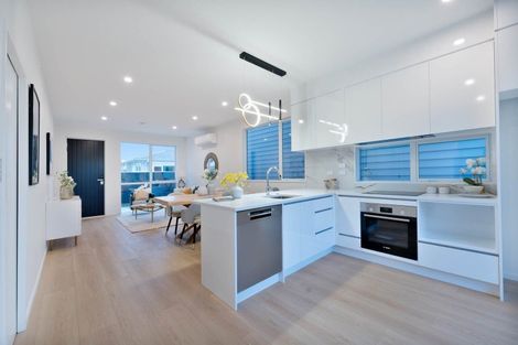 Photo of property in 80b Matipo Road, Te Atatu Peninsula, Auckland, 0610