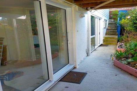 Photo of property in 29 Kingston Heights Road, Kingston, Wellington, 6021