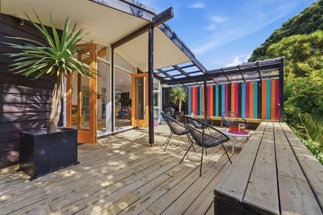 Photo of property in 37 Wairau Road, Oakura, 4314