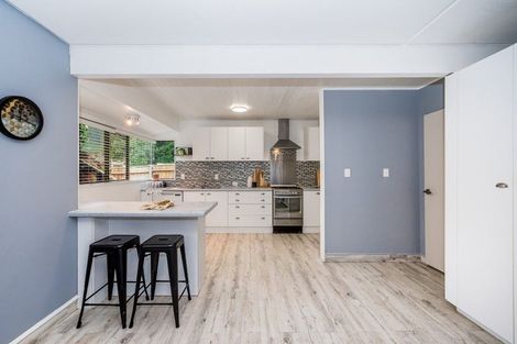 Photo of property in 1 Redwood Close, Paraparaumu, 5032