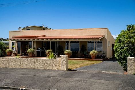 Photo of property in 12 Charles Street, Westshore, Napier, 4110