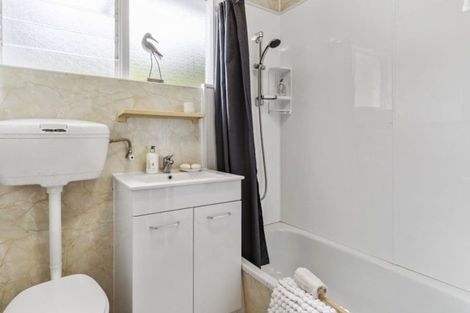 Photo of property in 966 Beach Road, Torbay, Auckland, 0630