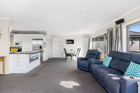 Photo of property in 320 Pages Road, Wainoni, Christchurch, 8061