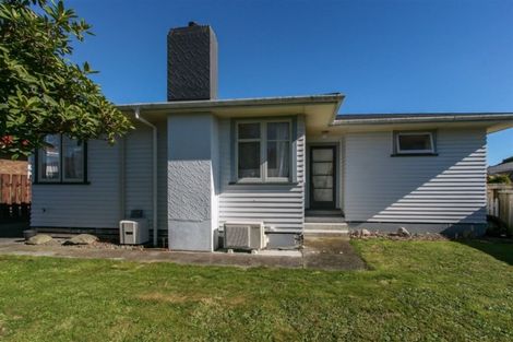Photo of property in 12 Nikau Street, Inglewood, 4330