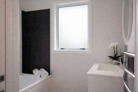 Photo of property in 9 Shanly Street, Waipawa, 4210