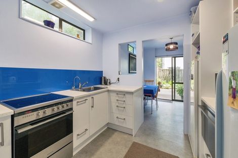 Photo of property in 9/24 Eastglen Road, Glen Eden, Auckland, 0602