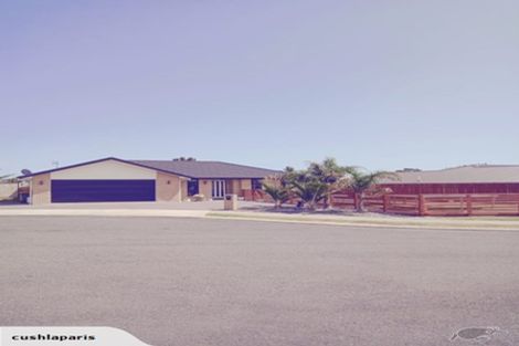 Photo of property in 6 Huetu Place, Bell Block, New Plymouth, 4312