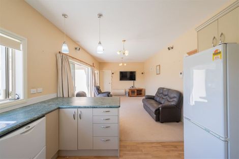 Photo of property in 25 Muriwai Drive, Manapouri, 9679