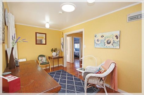 Photo of property in 8 Huia Street, Foxton Beach, Foxton, 4815