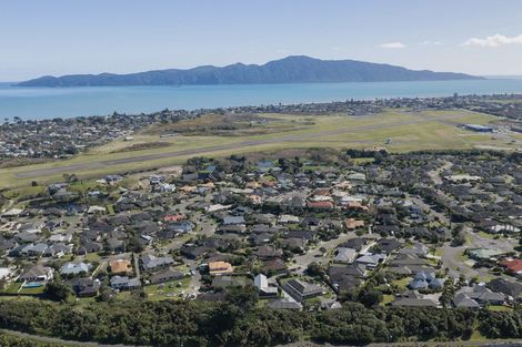 Photo of property in 23 Datum Way, Paraparaumu, 5032