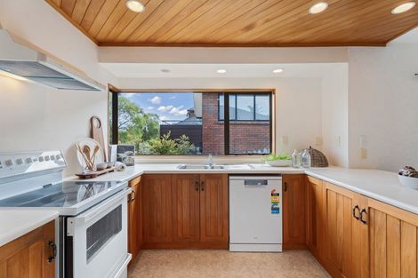 Photo of property in 24 Bayside Drive, Browns Bay, Auckland, 0630