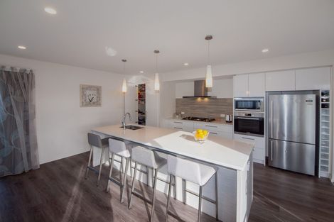 Photo of property in 1 Stony Hill Place, Grenada Village, Wellington, 6037