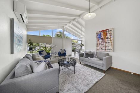 Photo of property in 8 Gossamer Drive, Pakuranga Heights, Auckland, 2010