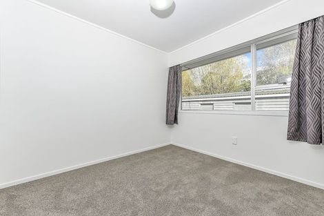 Photo of property in 2/15 Edmonton Road, Henderson, Auckland, 0612