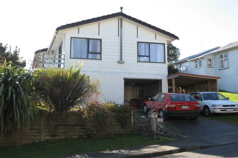 Photo of property in 22 James Grove, Stokes Valley, Lower Hutt, 5019