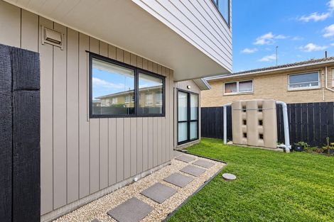 Photo of property in 2/5 Browns Road, Manurewa, Auckland, 2102