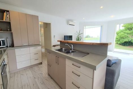 Photo of property in 221 Patons Rock Road, Patons Rock, Takaka, 7182