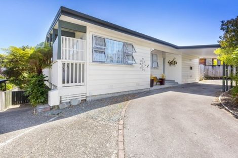 Photo of property in 44 Sunbrae Drive, Silverstream, Upper Hutt, 5019