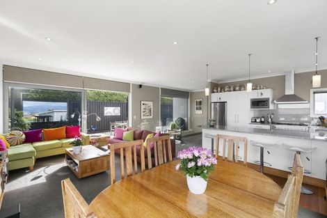 Photo of property in 16 Lakshmi Place, Khandallah, Wellington, 6035