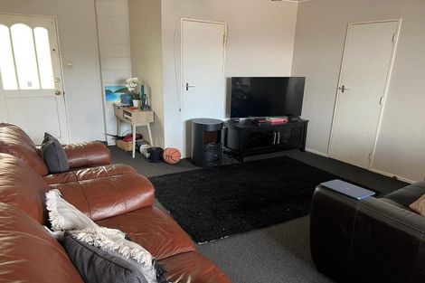 Photo of property in 7/19 Pirie Crescent, Moera, Lower Hutt, 5010