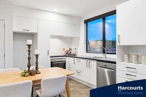 Photo of property in 284 Hobsonville Point Road, Hobsonville, Auckland, 0616