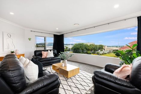 Photo of property in 131 Eskdale Road, Papakowhai, Porirua, 5024