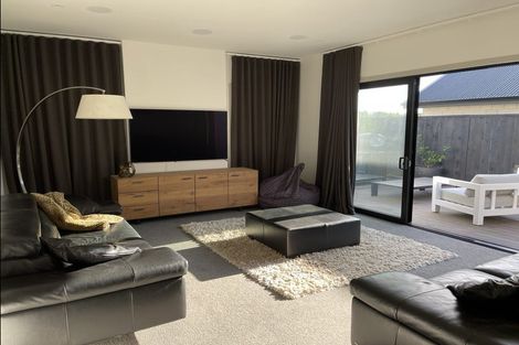 Photo of property in 2 Harrison Close, Cambridge, 3434