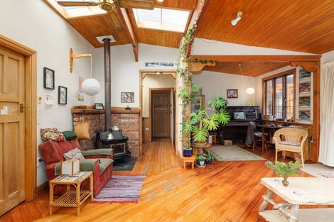 Photo of property in 24 Selwyn Road, Lyttelton, 8082