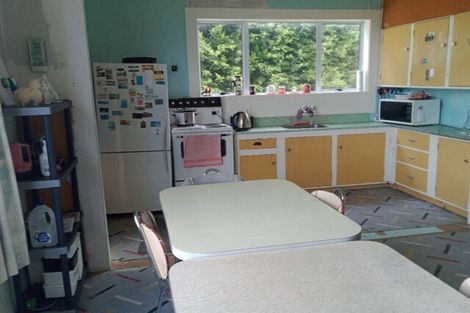 Photo of property in 16 Waiwera Gorge Road, Waiwera South, Clinton, 9584