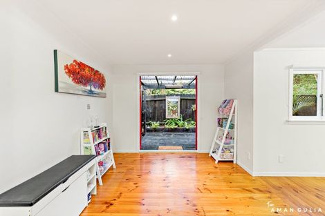 Photo of property in 78 Waima Crescent, Titirangi, Auckland, 0604