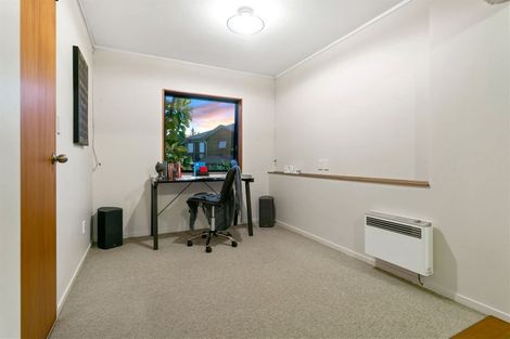 Photo of property in 3/6 Honeysuckle Lane, Mairangi Bay, Auckland, 0630