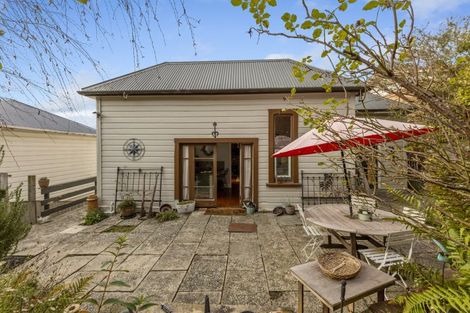 Photo of property in 53 Easther Crescent, Kew, Dunedin, 9012