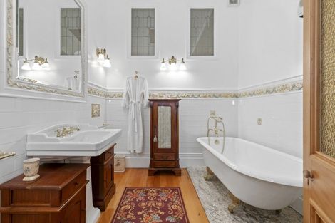 Photo of property in 41 Stanley Point Road, Stanley Point, Auckland, 0624