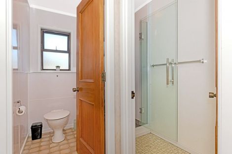 Photo of property in 71 Esplanade, Kaiti, Gisborne, 4010