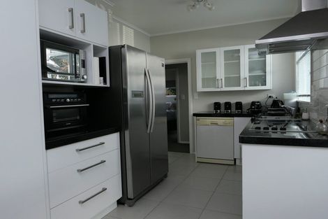 Photo of property in 58 Wharemauku Road, Raumati Beach, Paraparaumu, 5032