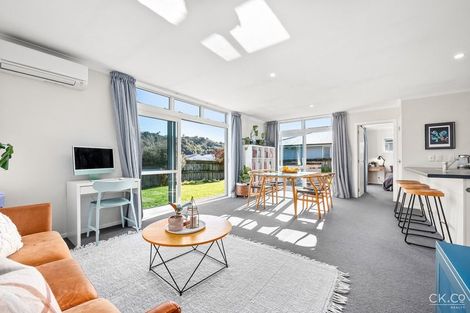 Photo of property in 90b Stokes Valley Road, Stokes Valley, Lower Hutt, 5019