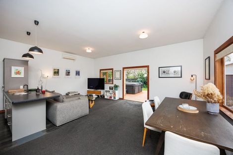 Photo of property in 14 Rangitane Street, Palmerston North, 4414
