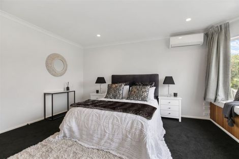 Photo of property in 6 Canonbie Place, East Tamaki Heights, Auckland, 2016