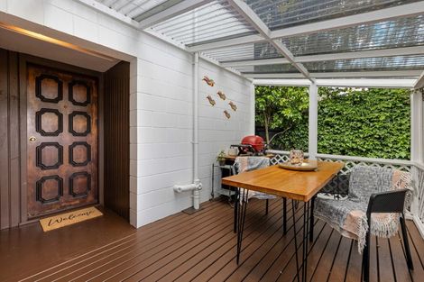 Photo of property in 2/84 West Coast Road, Glen Eden, Auckland, 0602