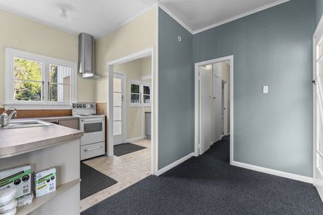 Photo of property in 20 Frankley Road, Westown, New Plymouth, 4310