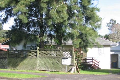 Photo of property in 1/4 Clyma Place, Massey, Auckland, 0614