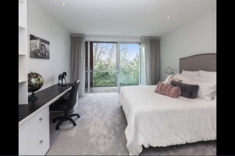 Photo of property in 8 Saint Barnabas Lane, Fendalton, Christchurch, 8052