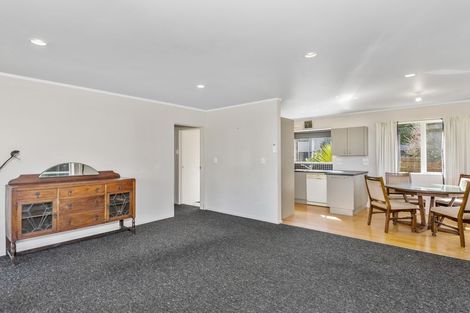 Photo of property in 113b Kinross Street, Blockhouse Bay, Auckland, 0600