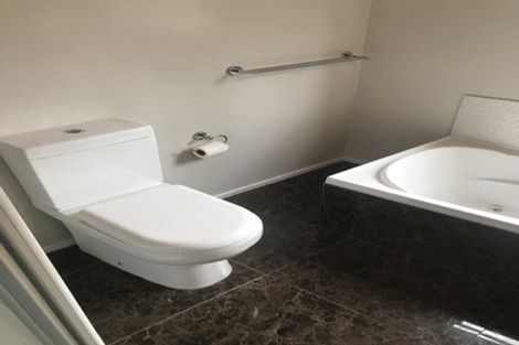 Photo of property in 3/77a Salisbury Road, Birkdale, Auckland, 0626