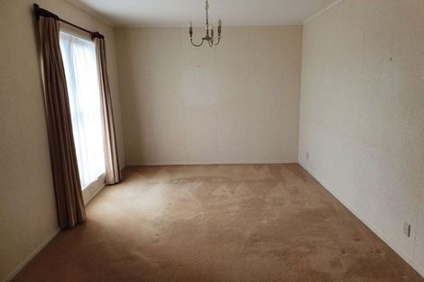 Photo of property in 5 Westview Grove, Miramar, Wellington, 6022