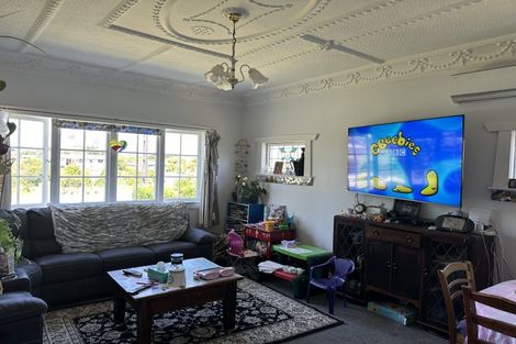 Photo of property in 63 Collingwood Street, Eltham, 4322